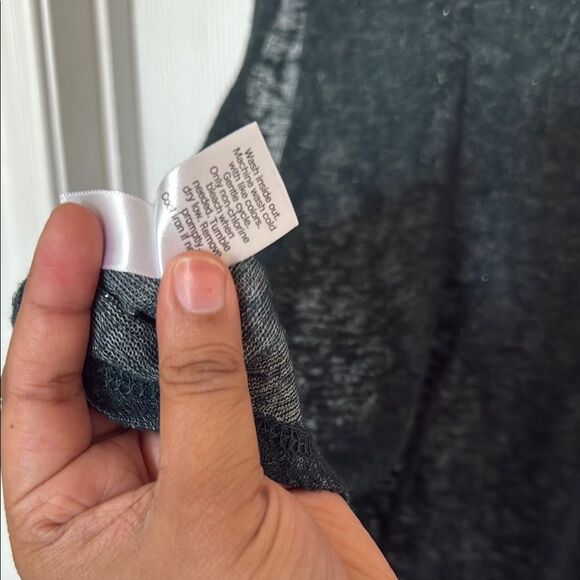 Apt.9 women's Sleeveless METALIC asymmetrical hem Top Xl EUC - Picture 9 of 9